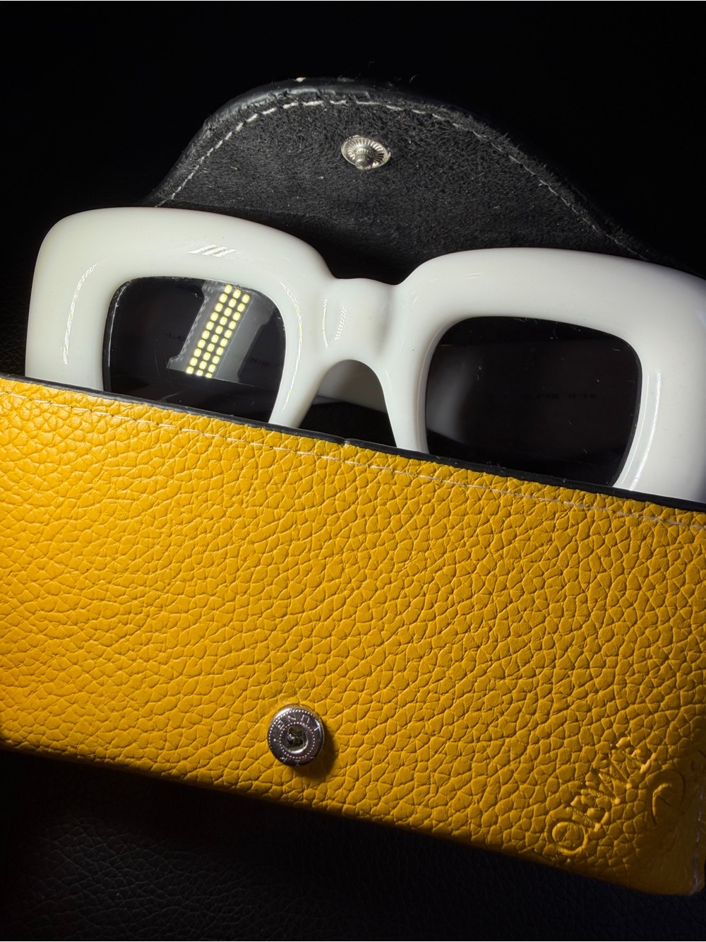 LOEWE Inflated oversized square-frame acetate Woman’s sunglasses Case Pre Owned - Picture 14 of 16
